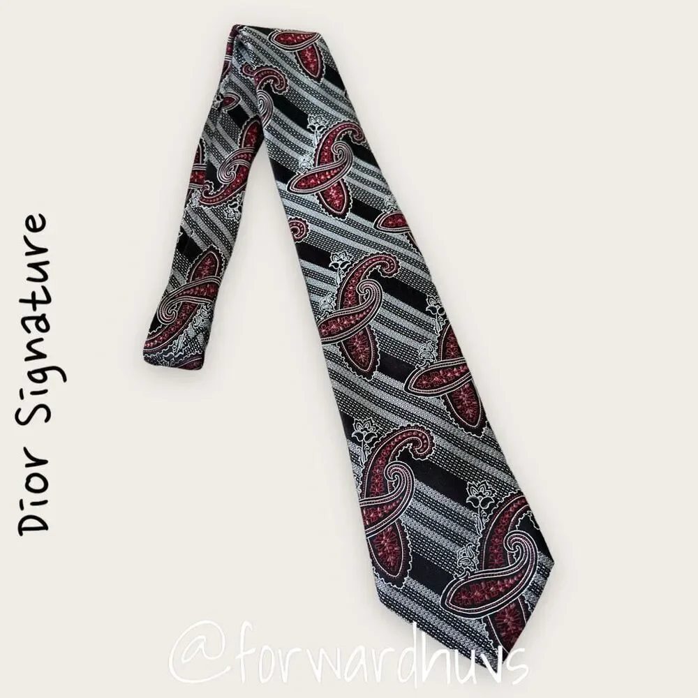 Dior Signature 100% Silk Necktie – Timeless Elegance